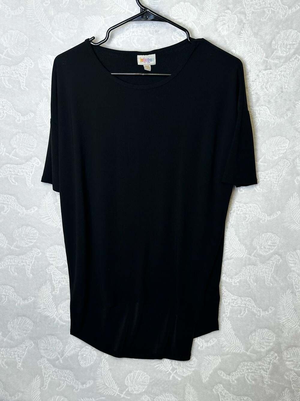 LuLaRoe Black High-Low T-Shirt Size XXS